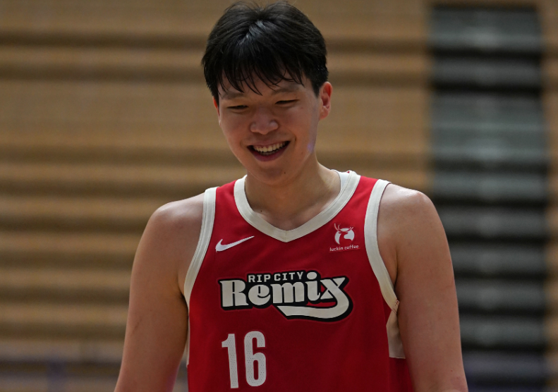 世界杯高清直播平台-G联赛：杨瀚森15+9+5+5失误5犯遭肘击 混音罚球准绝杀太阳