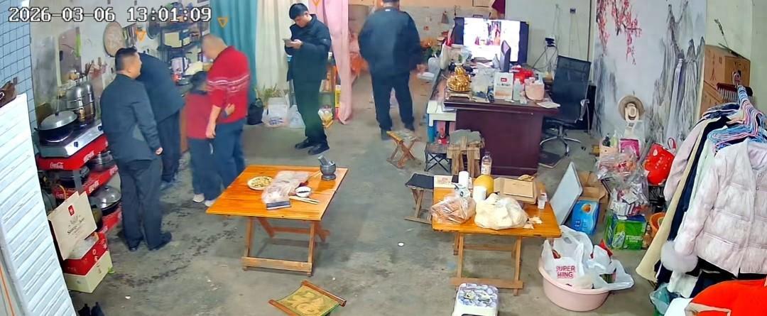 世界杯赛事观看入口-没出正月就理发，舅舅暴怒狠踹6岁外甥，妈妈给舅舅赔罪发红包！