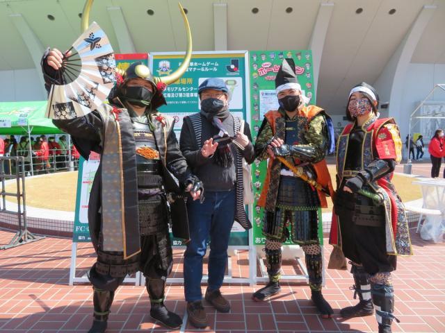 世界杯比赛在线观看软件-隔壁家的低级别联赛:日本J3联赛开幕 战国Cosplay