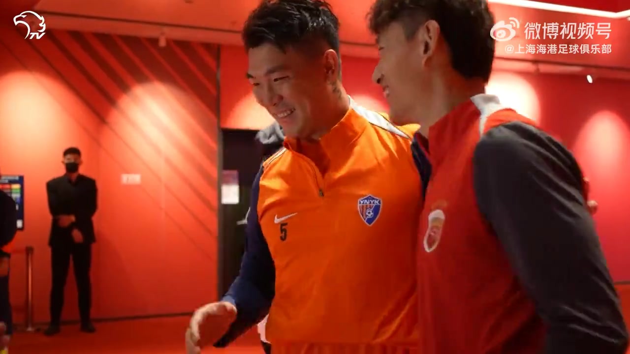 世界杯赛事观看入口-【比赛日Vlog】一起回顾中超第4轮上海海港2-1云南玉昆的精彩瞬间